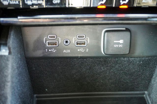 2022 JEEP GRAND CHEROKEE L - Image 23