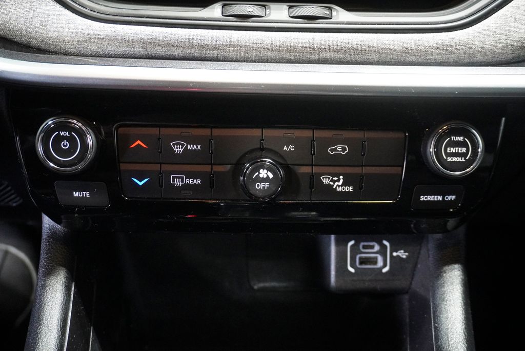 2023 JEEP COMPASS - Image 18