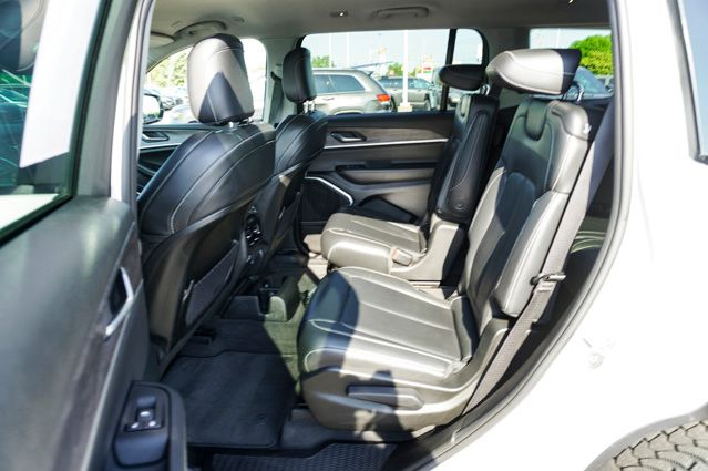 2022 JEEP GRAND CHEROKEE L - Image 12