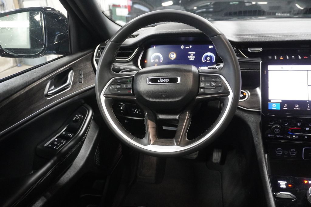 2024 JEEP GRAND CHEROKEE - Image 12