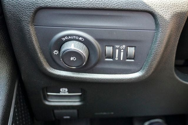 2022 JEEP GRAND CHEROKEE L - Image 30