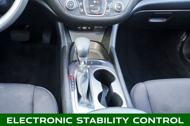 2022 CHEVROLET MALIBU - Image 11