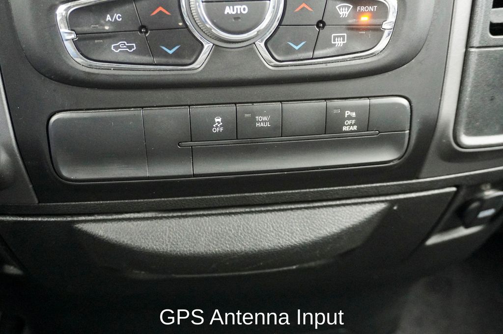 2022 RAM 1500 - Image 15