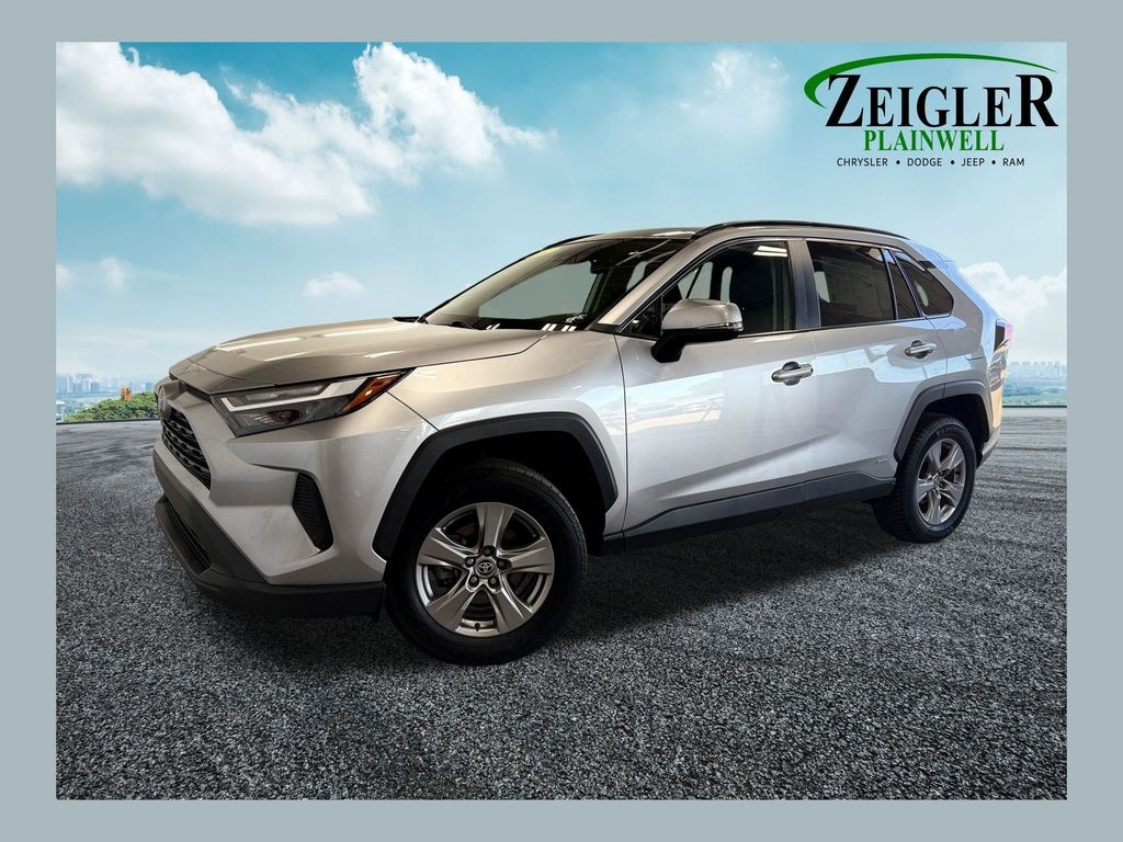 Used 2022 Toyota RAV4 Hybrid XLE SUV