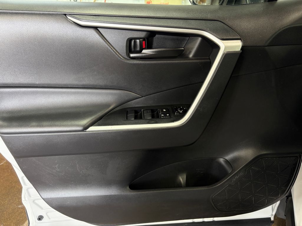 2024 TOYOTA RAV4 - Image 15