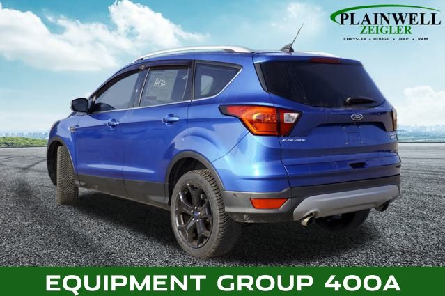 2019 Ford Escape Titanium photo 2