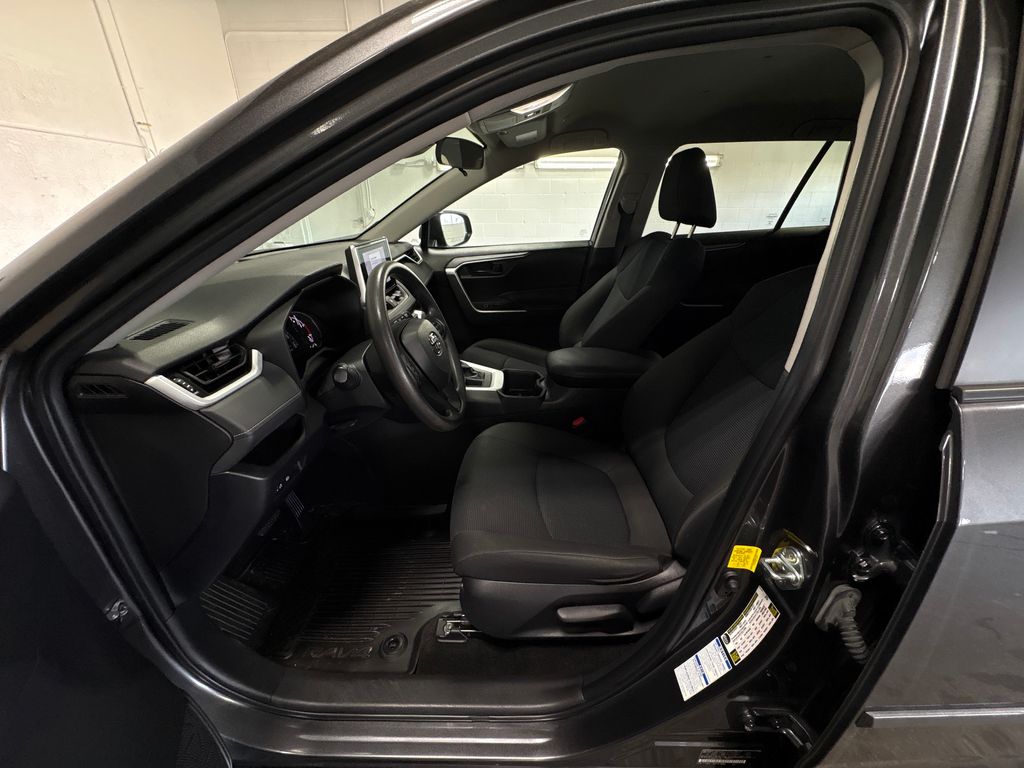 2023 TOYOTA RAV4 - Image 18