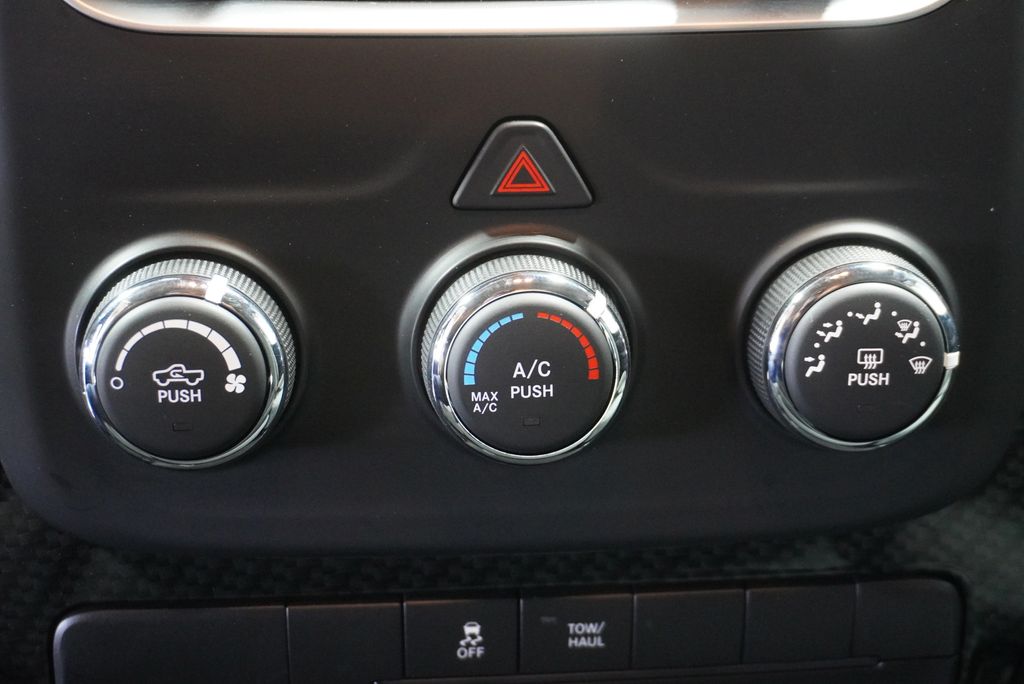 2017 RAM 1500 - Image 13