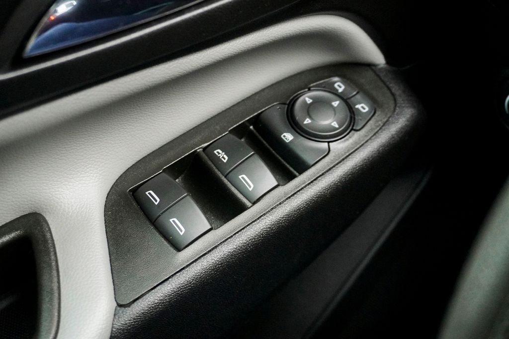 2023 CHEVROLET EQUINOX - Image 24