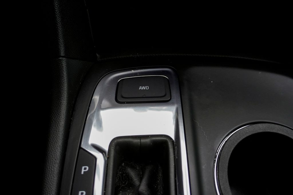 2023 CHEVROLET EQUINOX - Image 17