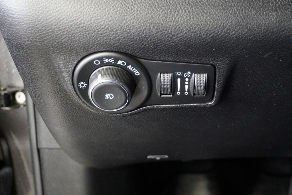 2023 JEEP COMPASS - Image 26