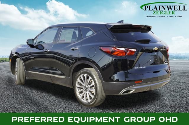 2022 Chevrolet Blazer Premier photo 2