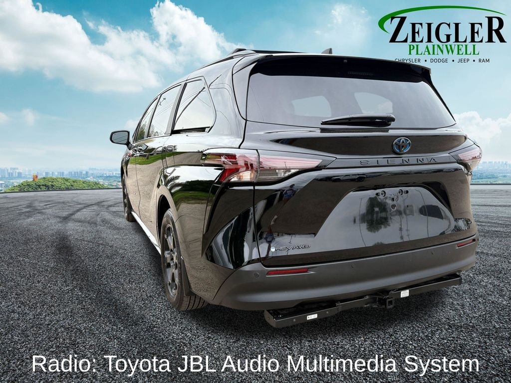 Used 2025 Toyota Sienna Woodland Edition Van Passenger Van