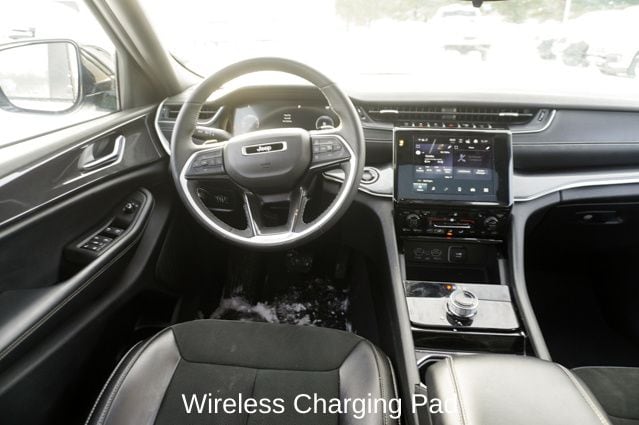 2023 JEEP GRAND CHEROKEE - Image 10