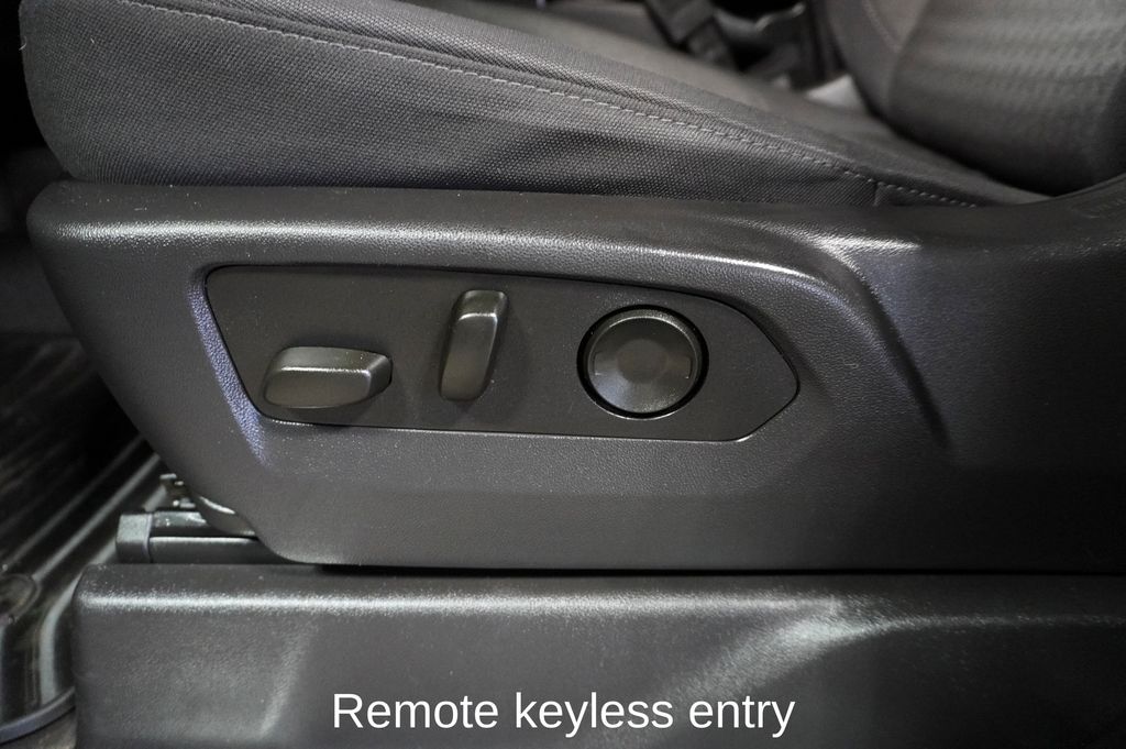 2025 CHEVROLET SILVERADO - Image 13