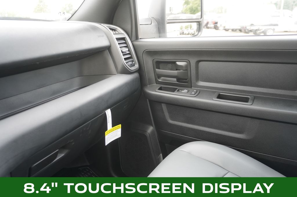 2023 RAM 3500 - Image 27