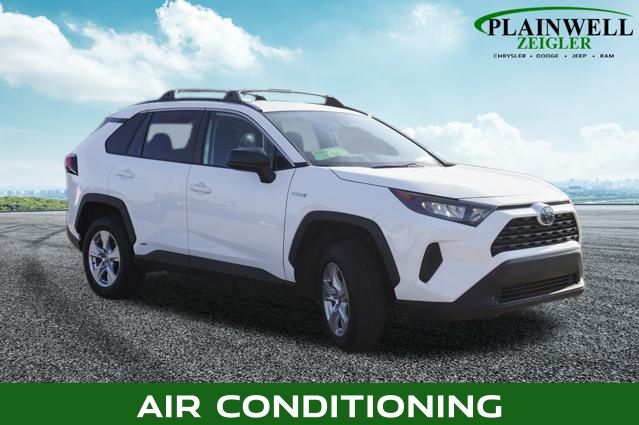 2021 Toyota RAV4 Hybrid LE photo 4