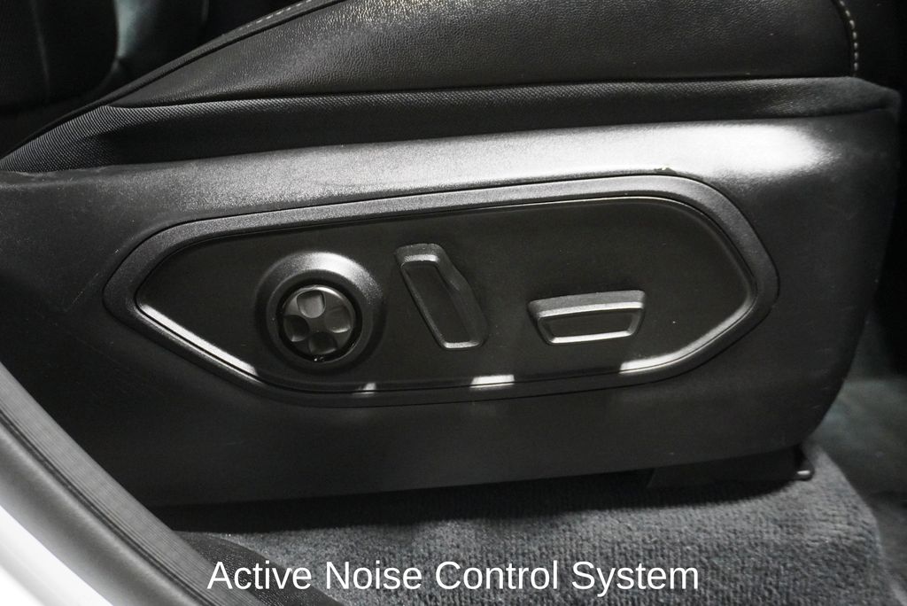 2023 JEEP GRAND CHEROKEE - Image 6