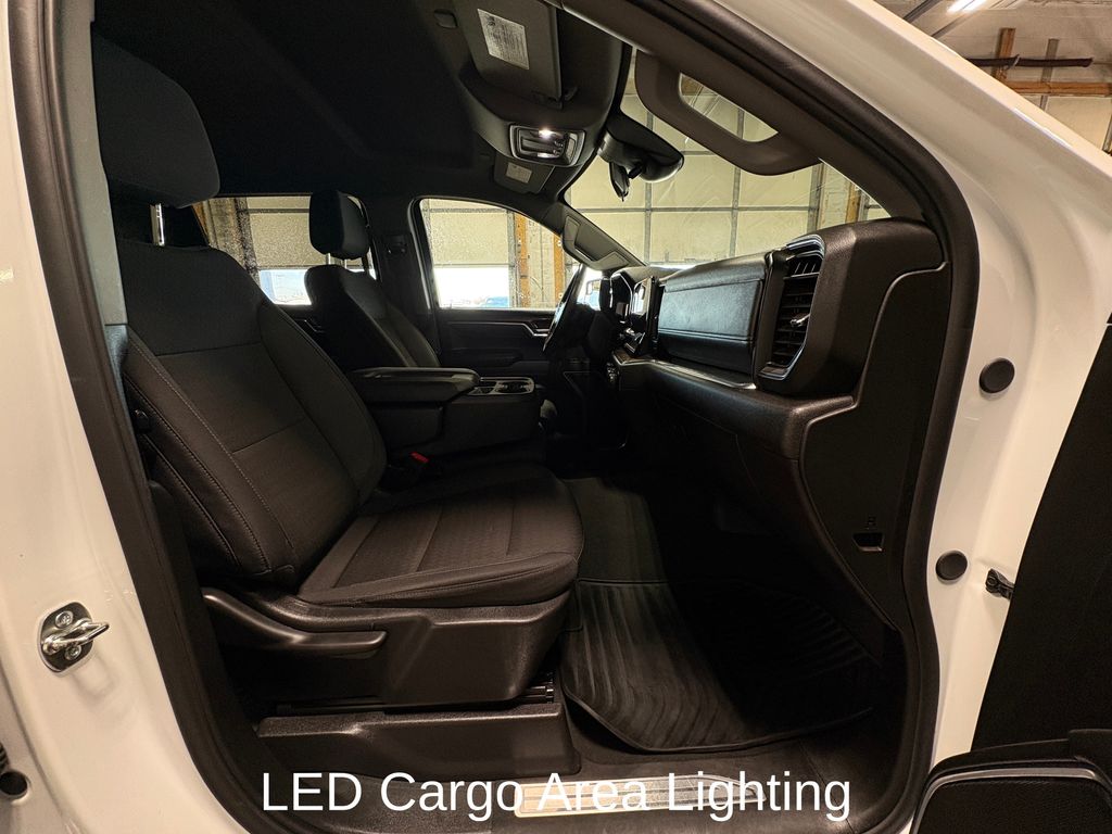 2025 CHEVROLET SILVERADO - Image 16