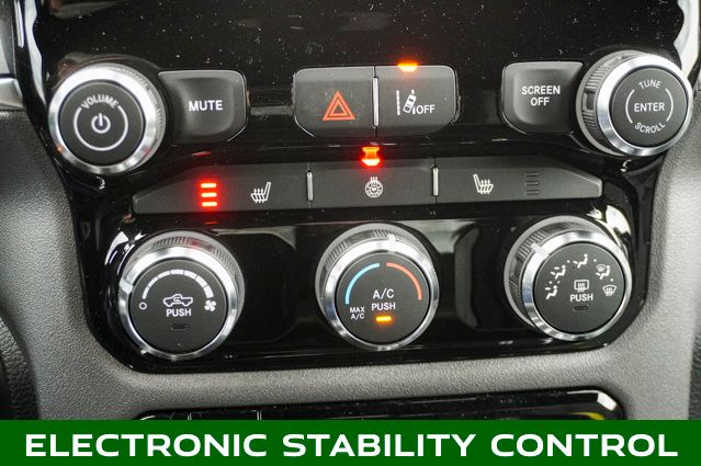 2025 RAM 1500 - Image 14