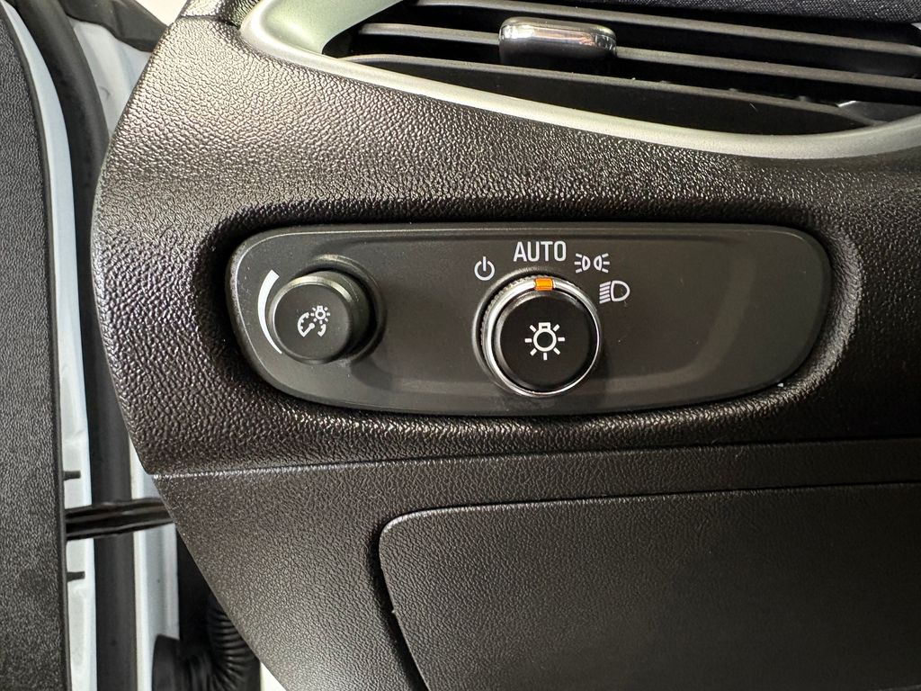 2023 CHEVROLET MALIBU - Image 22