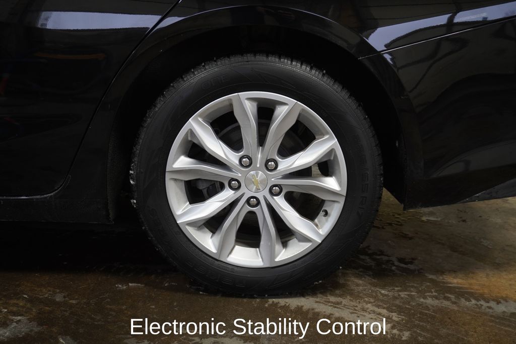 2021 CHEVROLET MALIBU - Image 6