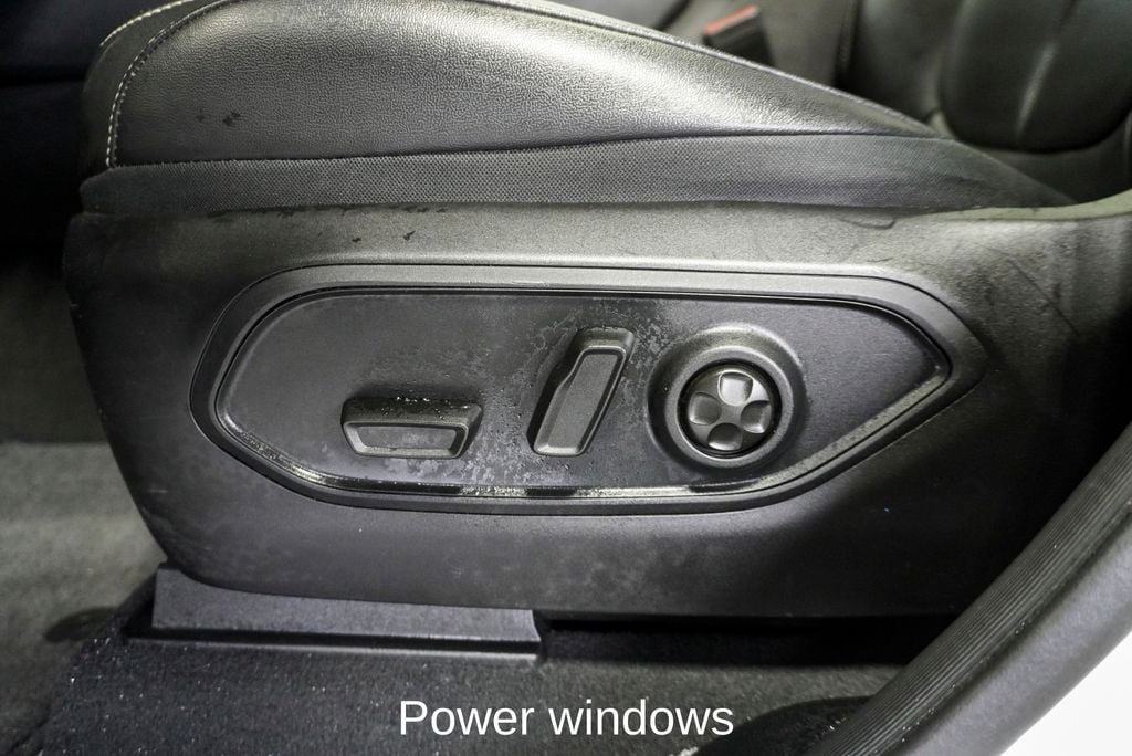 2024 JEEP GRAND CHEROKEE L - Image 17