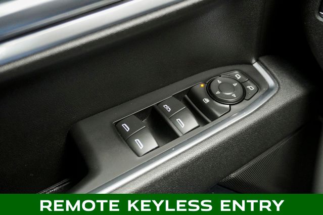 2025 CHEVROLET SILVERADO - Image 23