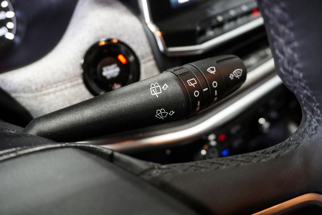 2023 JEEP COMPASS - Image 24