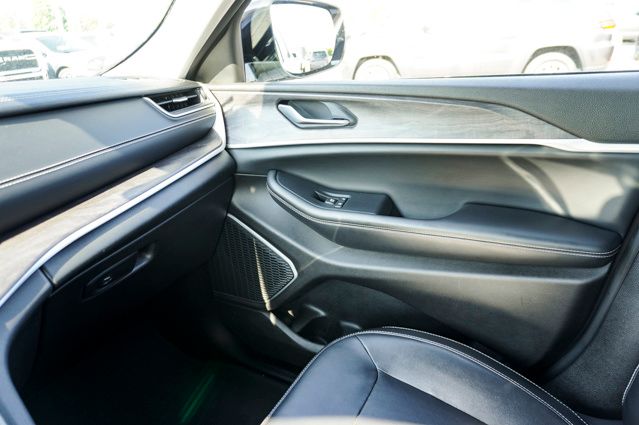 2022 JEEP GRAND CHEROKEE L - Image 33