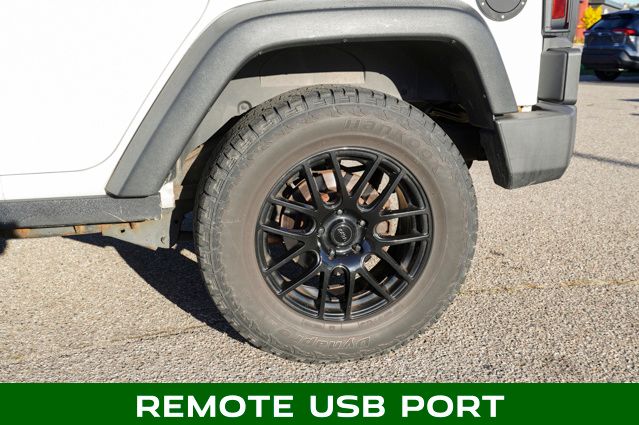 2013 JEEP WRANGLER - Image 6