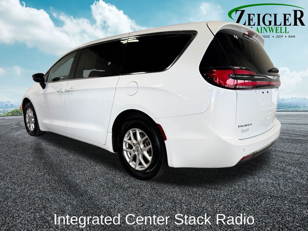 Used 2023 Chrysler Pacifica Touring L Van Passenger Van
