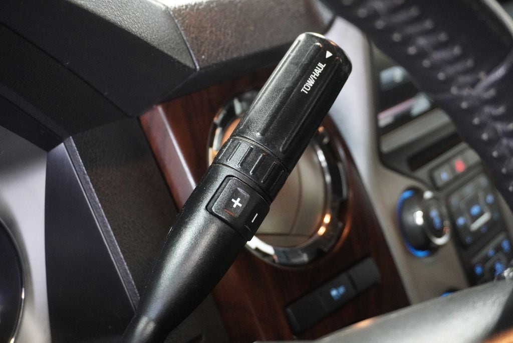 2015 FORD F-250 - Image 23