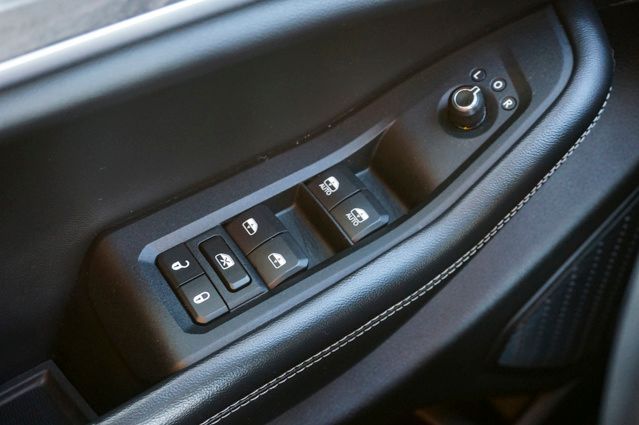 2023 JEEP GRAND CHEROKEE - Image 29