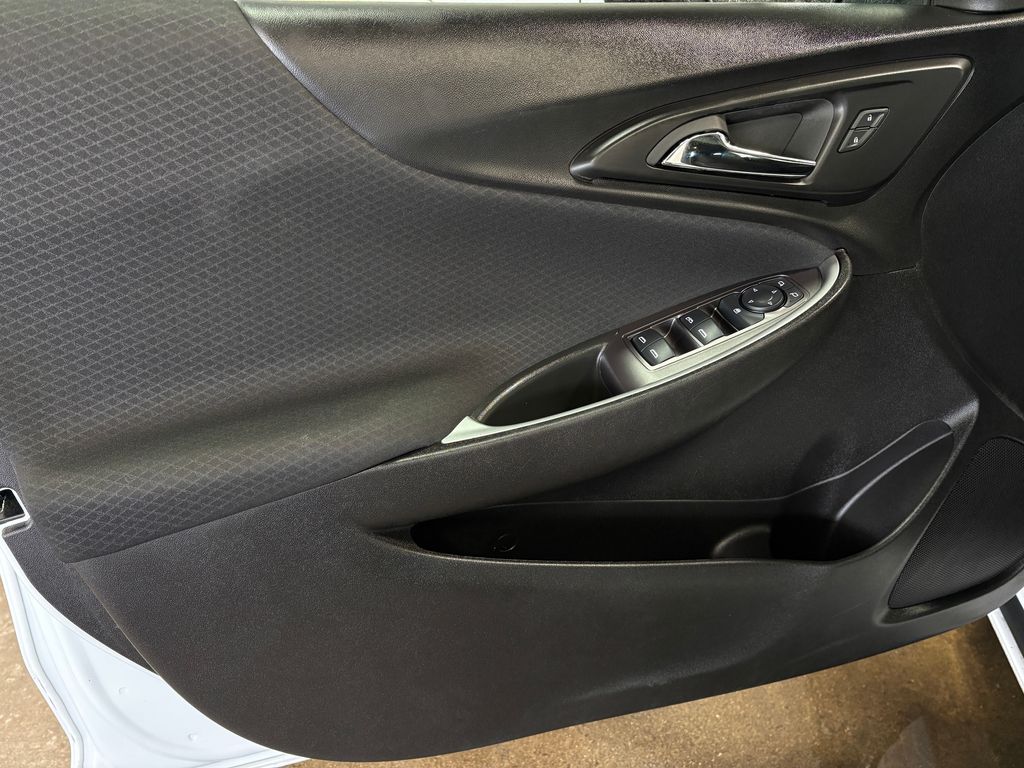 2023 CHEVROLET MALIBU - Image 17