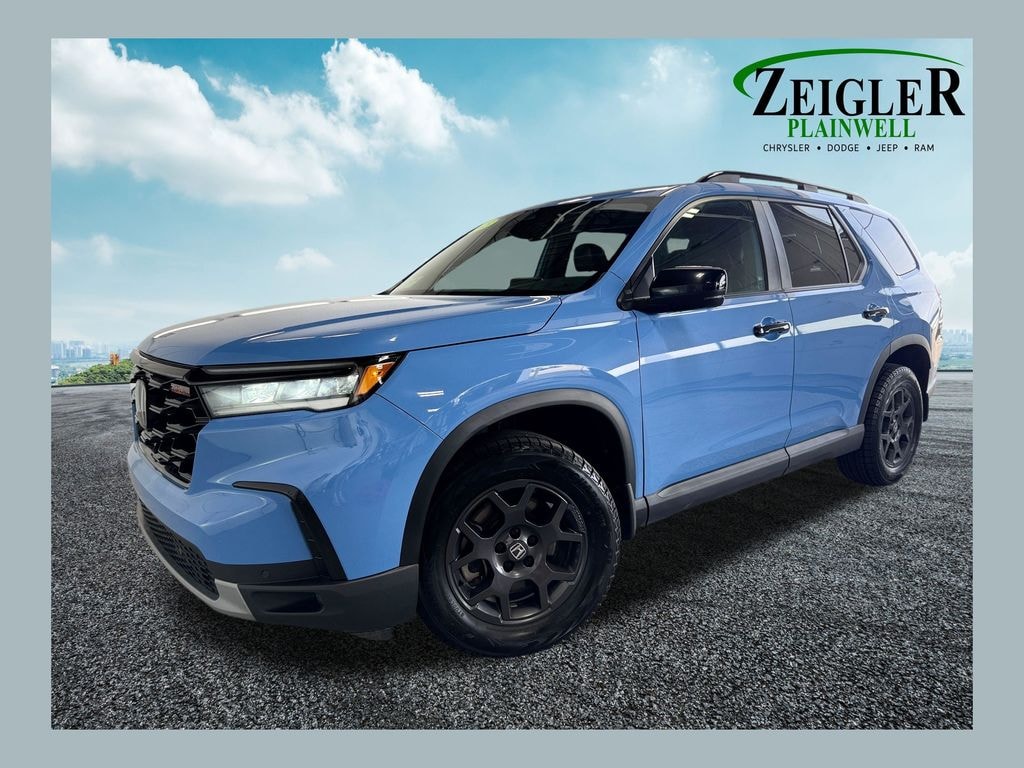 Used 2023 Honda Pilot TrailSport SUV