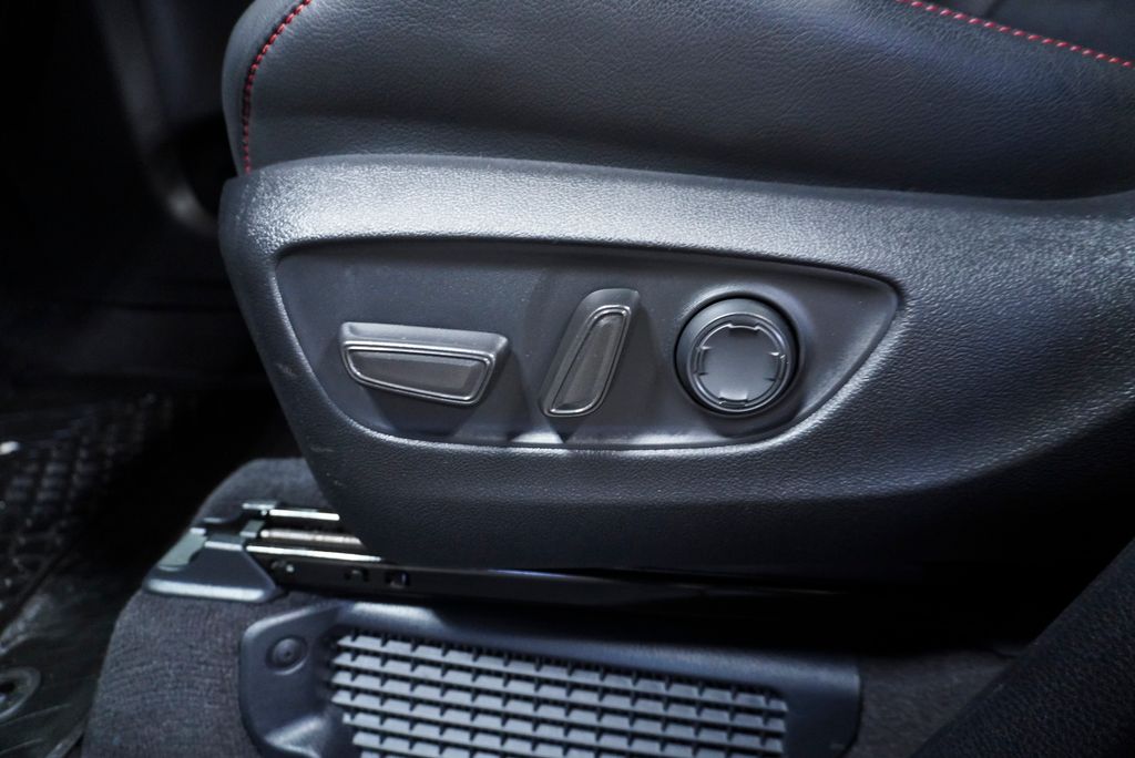 2025 TOYOTA SIENNA - Image 18