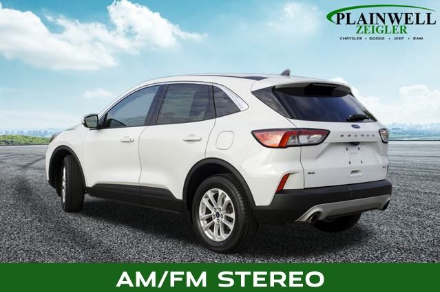 2020 Ford Escape SE photo 2