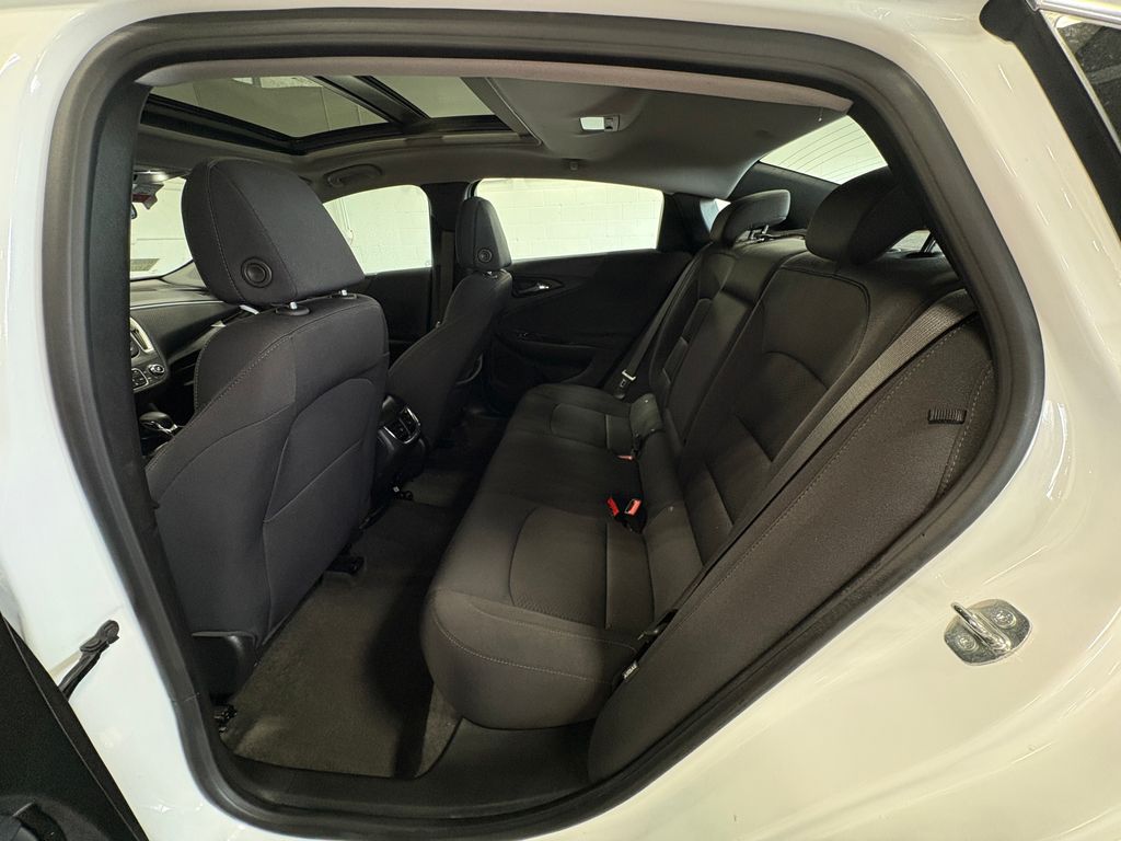 2023 CHEVROLET MALIBU - Image 29