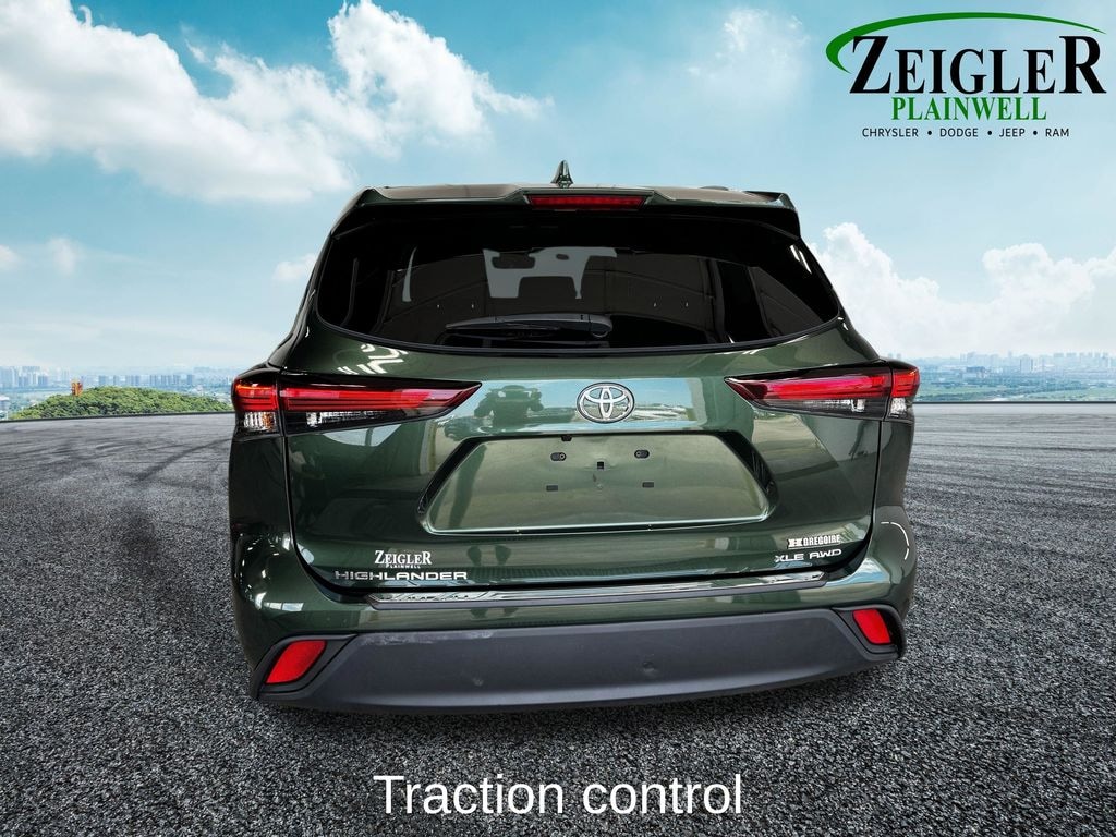 Used 2024 Toyota Highlander SUV