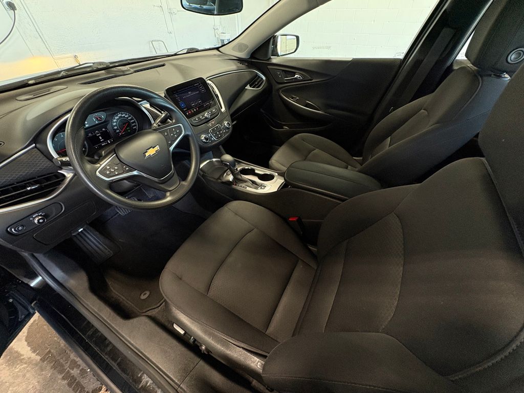 2023 CHEVROLET MALIBU - Image 17
