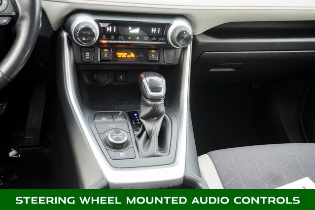 2020 TOYOTA RAV4 - Image 12