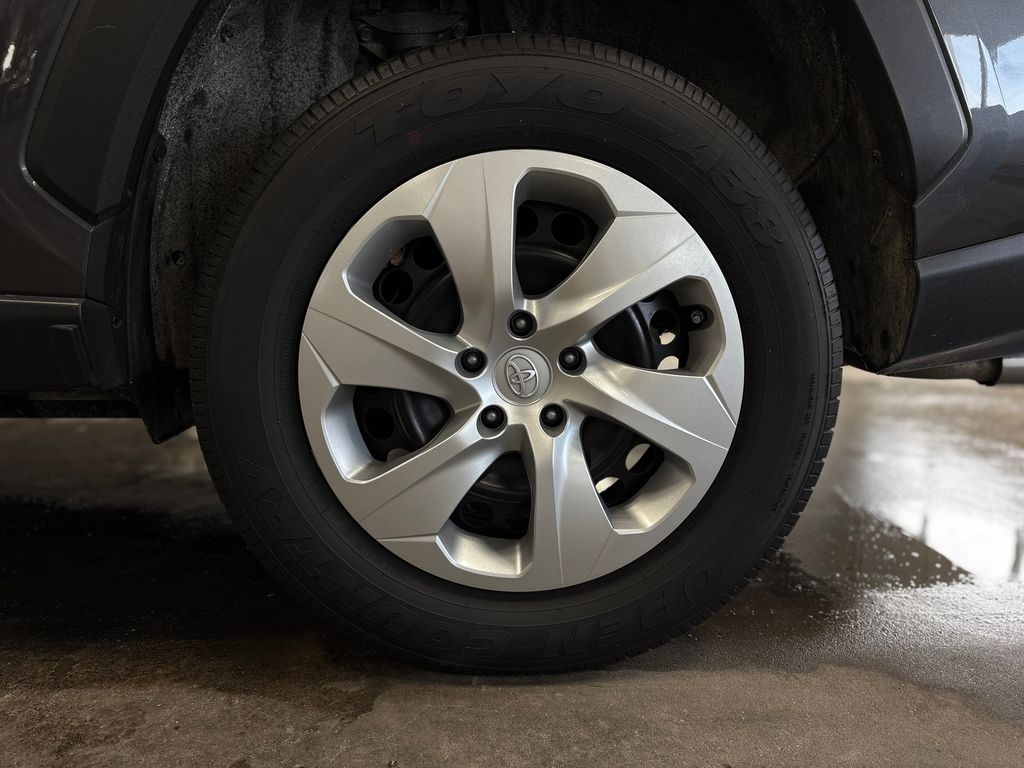 2023 TOYOTA RAV4 - Image 34