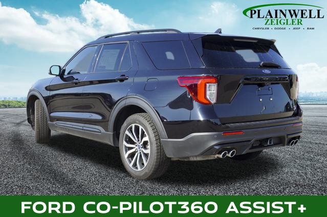 2022 Ford Explorer ST photo 2