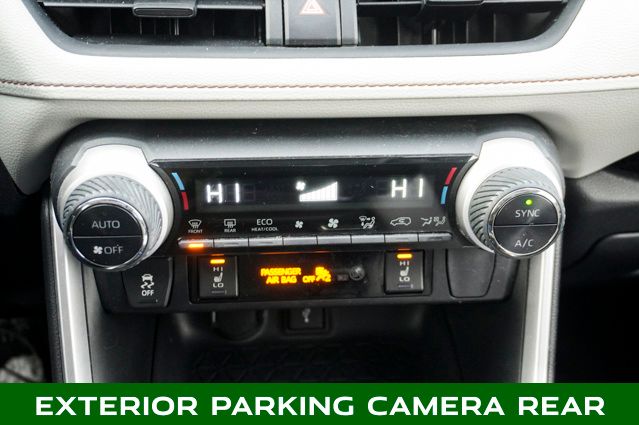 2020 TOYOTA RAV4 - Image 17