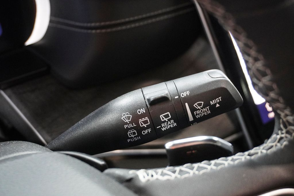 2023 JEEP GRAND CHEROKEE - Image 26