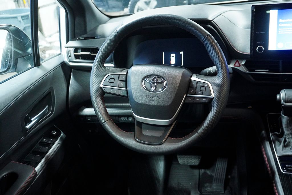 2025 TOYOTA SIENNA - Image 13