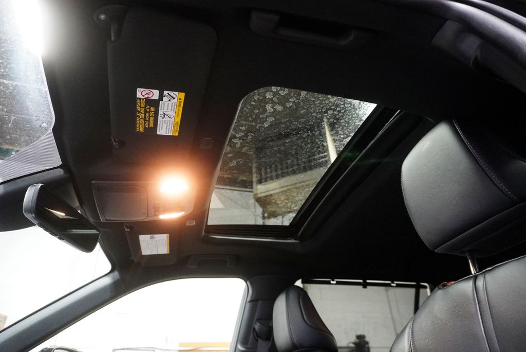 2023 TOYOTA HIGHLANDER - Image 17