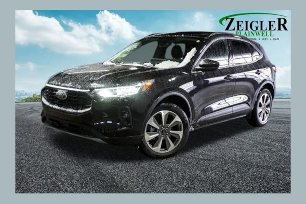 Used 2025 Ford Escape Platinum SUV