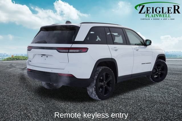 2023 JEEP GRAND CHEROKEE - Image 3
